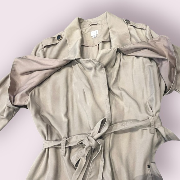 A New Day Beige Trench Coat Women’s XL | Lightweight Belted Jacket with Pockets - Picture 10 of 12